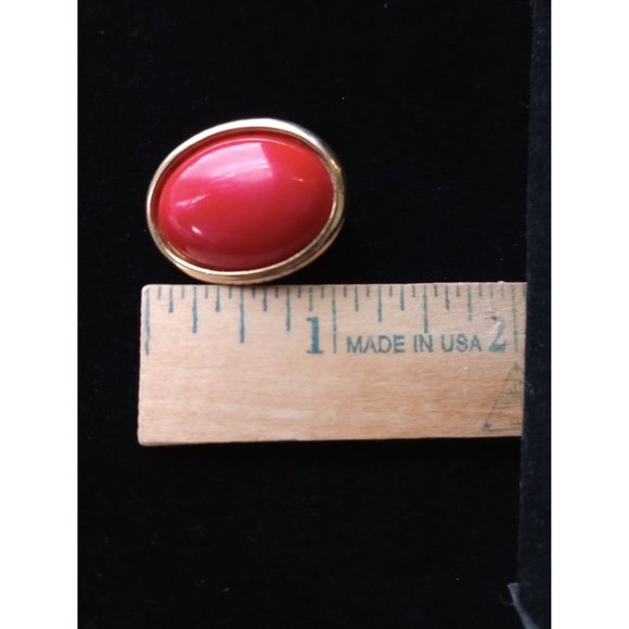 LCI Red Cabochon goldtone bezel clip earrings - Picture 4 of 7